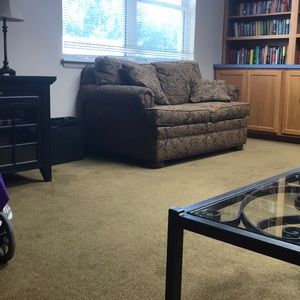 Meet your Posher, Teri